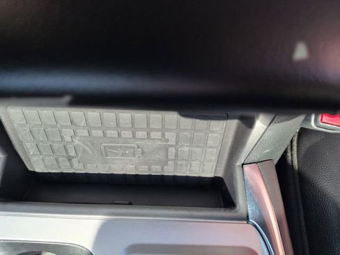Certified 2023 Ford Explorer Limited w/ Limited Technology Package AWD/4WD image 34