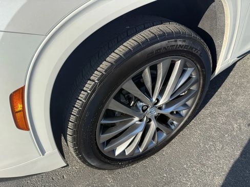 Used 2025 Buick Enclave Avenir w/ Trailering Package, 5000 lbs. image 37