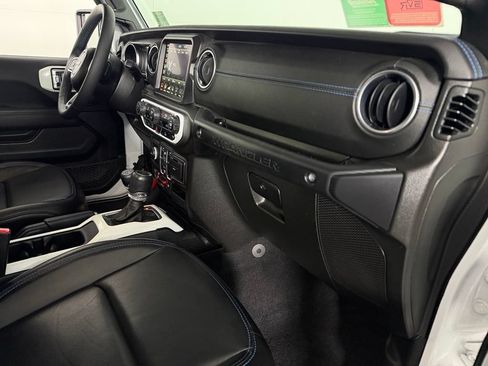 Used 2023 Jeep Wrangler Unlimited Rubicon 4xe AWD/4WD image 30