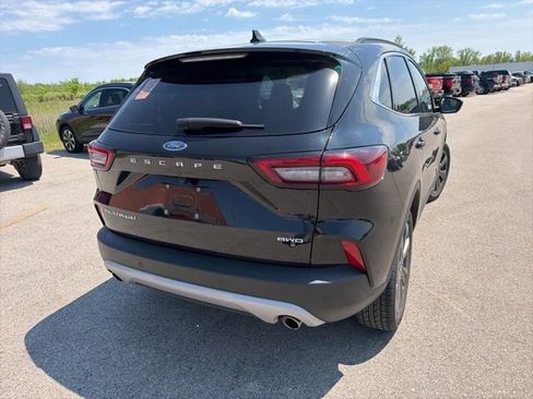 Certified 2024 Ford Escape Platinum AWD/4WD image 9