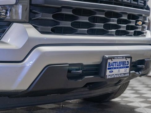 Used 2022 Chevrolet Silverado 1500 Custom image 12