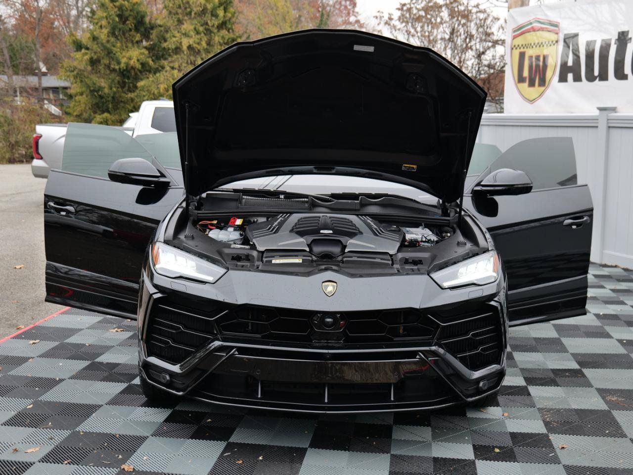 Used 2021 Lamborghini Urus AWD/4WD image 51