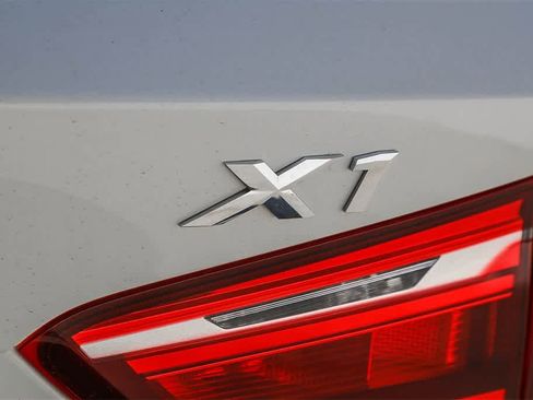 Used 2018 BMW X1 xDrive28i image 11