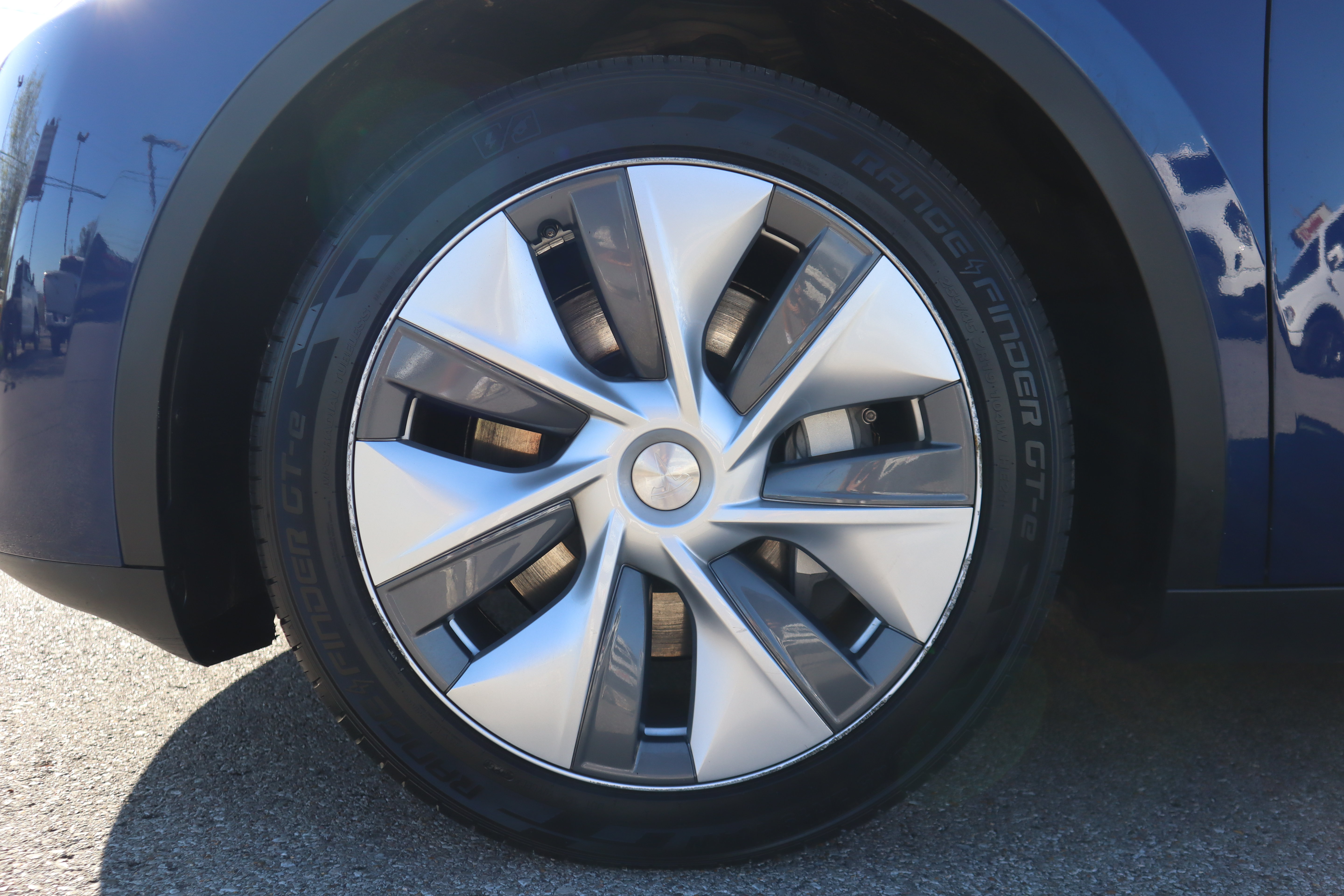 Used 2023 Tesla Model Y Long Range AWD/4WD image 11