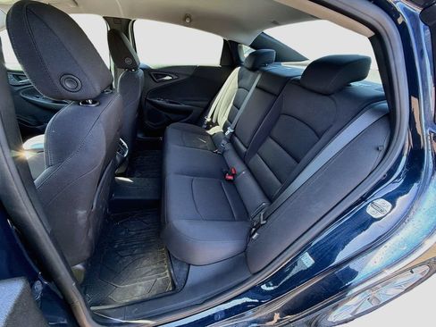 Used 2021 Chevrolet Malibu LT FWD image 25