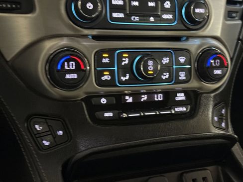 Used 2019 GMC Yukon Denali w/ Denali Ultimate Package AWD/4WD image 17