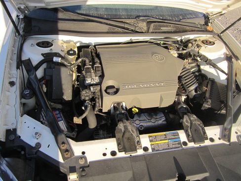 Used 2006 Buick LaCrosse CXS image 14