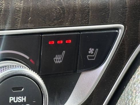 Used 2018 Honda Accord Touring image 14