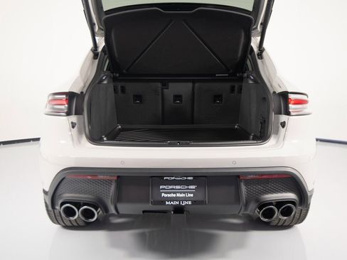 New 2026 Porsche Macan S image 38