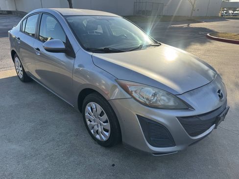 Used 2011 MAZDA MAZDA3 i Sport FWD image 3