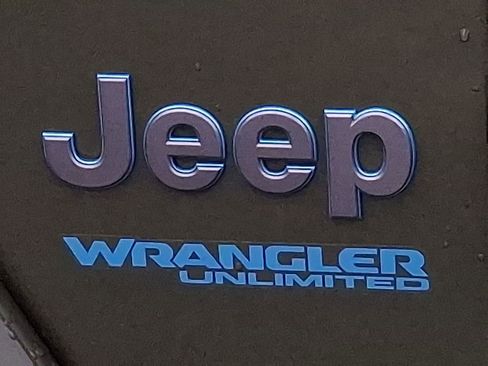 Used 2022 Jeep Wrangler Unlimited Rubicon 4xe w/ Dual Top Group image 29