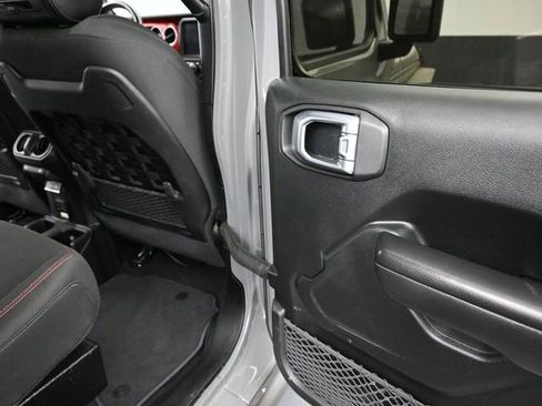 Used 2020 Jeep Gladiator Rubicon AWD/4WD image 19