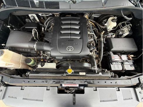 Used 2014 Toyota Tundra SR5 w/ TRD Off Road Package AWD/4WD image 27