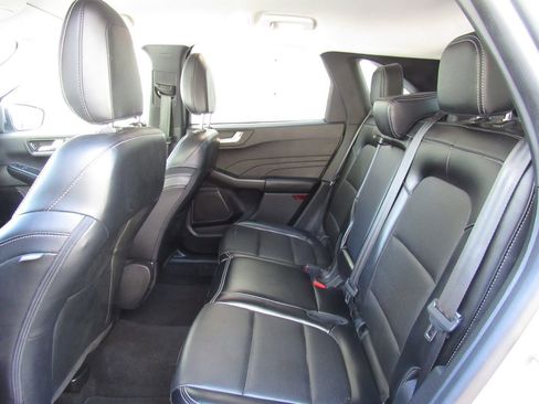 Used 2024 Ford Escape Platinum AWD/4WD image 16