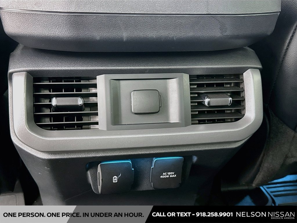 Used 2023 Ford F150 Lariat w/ FX4 Off-Road Package AWD/4WD image 26