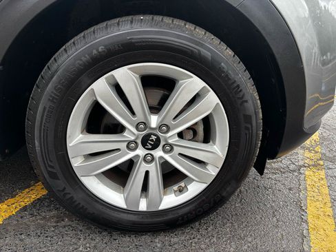 Used 2017 Kia Sportage LX AWD/4WD image 10