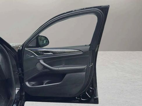 Used 2019 BMW X4 xDrive30i w/ M Sport Package 2 image 25