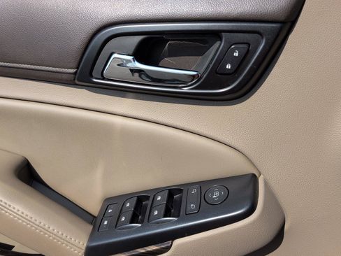 Used 2015 GMC Yukon SLE RWD image 17
