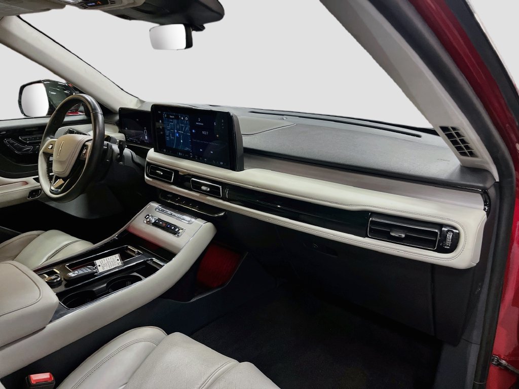 Used 2025 Lincoln Aviator Reserve w/ Equipment Group 201A AWD/4WD image 32