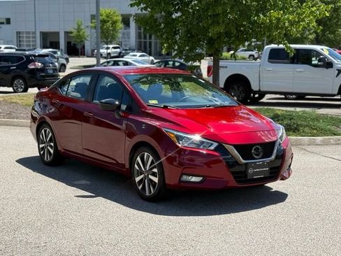 Used 2020 Nissan Versa SR w/ Convenience Package FWD image 3