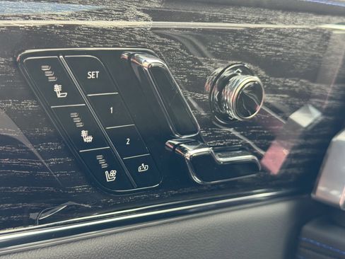 New 2025 Cadillac Escalade IQ Sport 1 w/ Smart Trailering package image 32