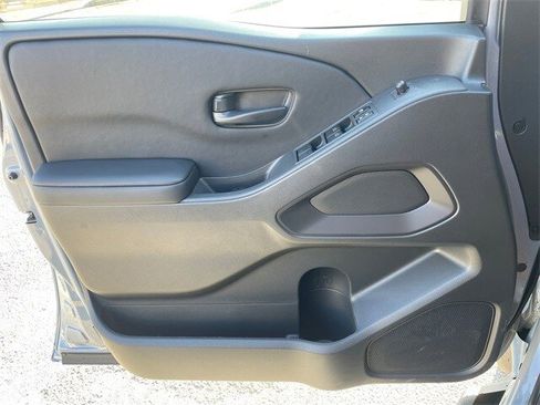 New 2026 Nissan Frontier SV image 16