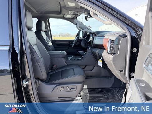 New 2026 GMC Sierra 2500 Denali w/ Denali Reserve Package AWD/4WD image 18