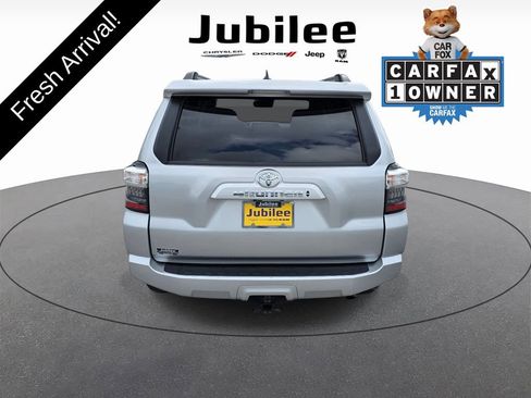Used 2024 Toyota 4Runner SR5 AWD/4WD image 3