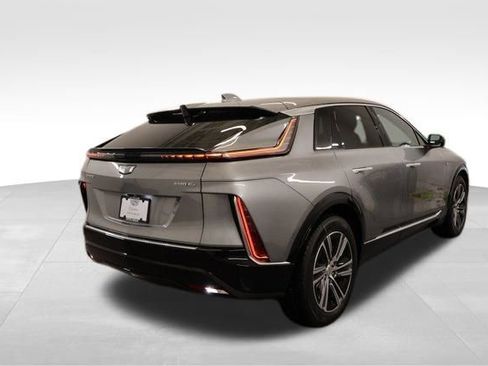 New 2026 Cadillac Lyriq Luxury image 2