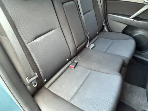Used 2010 MAZDA MAZDA3 i Touring FWD image 17