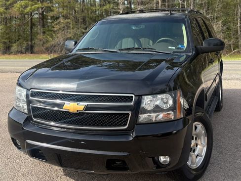 Used 2013 Chevrolet Tahoe LT w/ Luxury Package image 2