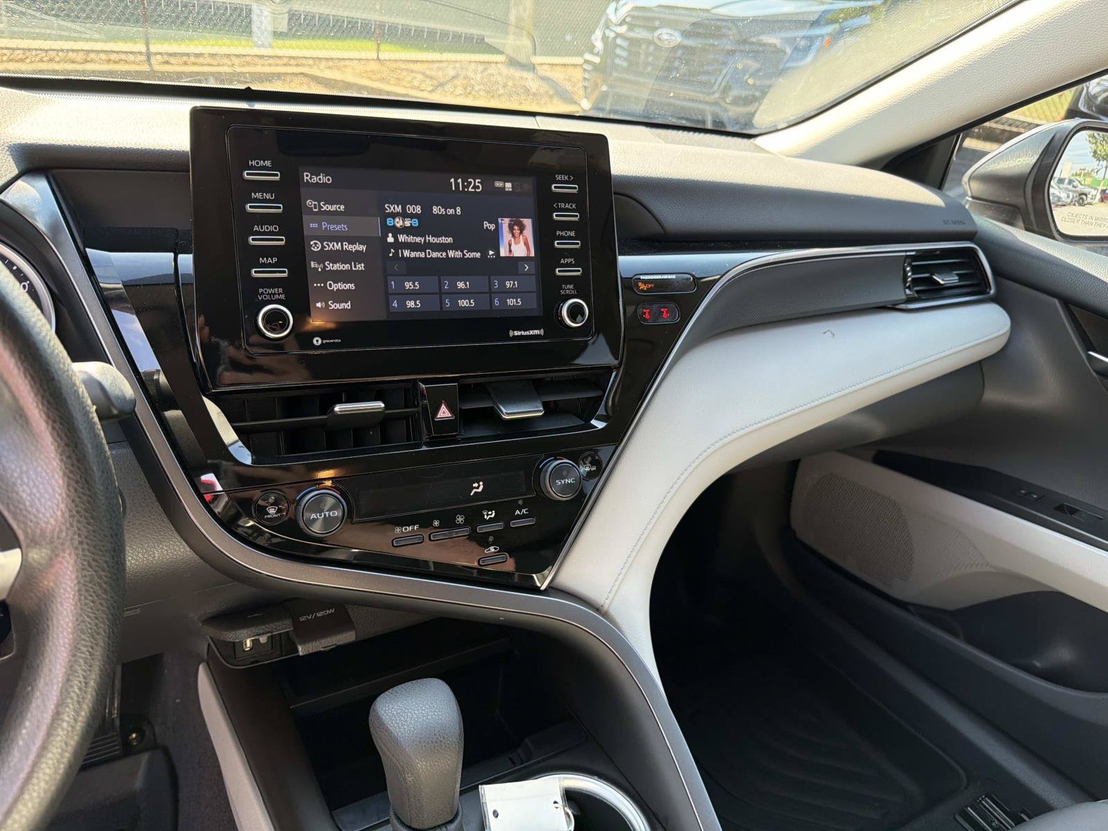 Used 2023 Toyota Camry LE FWD image 30