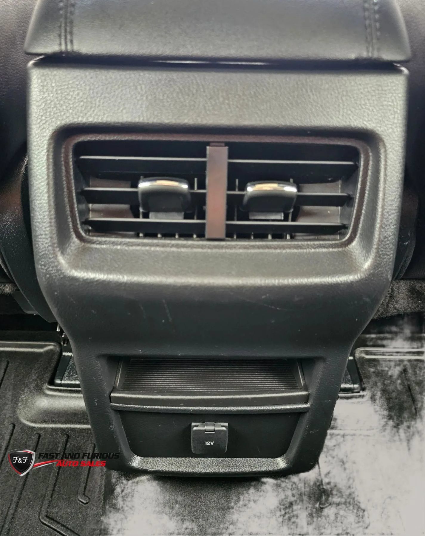 Used 2020 Ford Edge SEL w/ Cargo Accessory Package FWD image 11