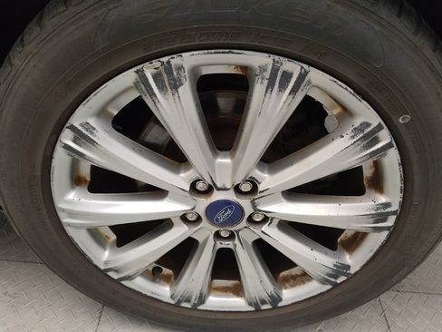 Used 2017 Ford Escape Titanium image 31