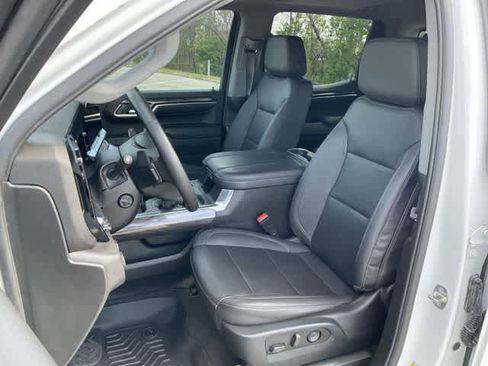 Used 2023 Chevrolet Silverado 1500 LTZ image 13