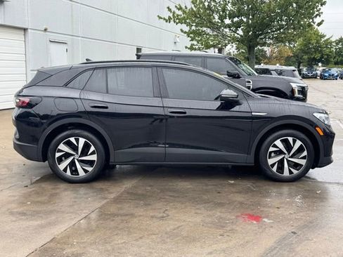 Used 2025 Volkswagen ID.4 Pro image 9