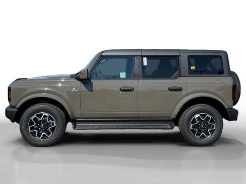 New 2026 Ford Bronco Outer Banks AWD/4WD image 2