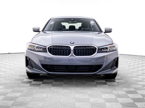 Certified 2025 BMW 330i xDrive Sedan w/ Premium Package AWD/4WD image 9