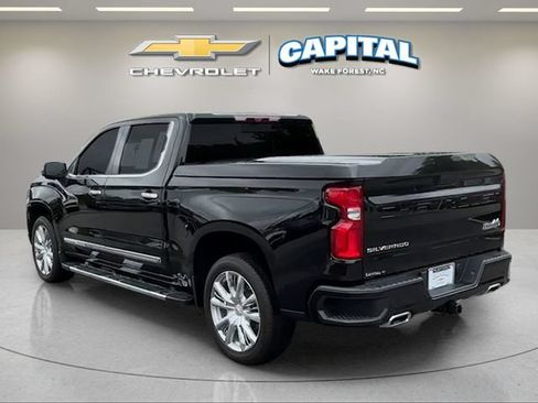 Used 2024 Chevrolet Silverado 1500 High Country w/ High Country Premium Package AWD/4WD image 3