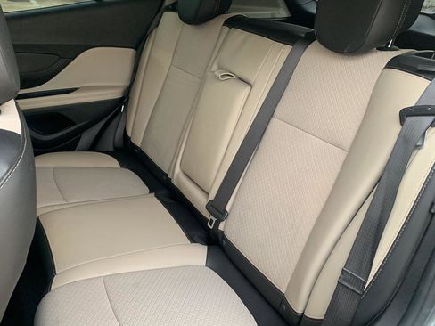 Used 2020 Buick Encore Preferred image 9