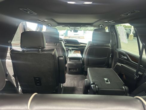 Used 2021 Cadillac Escalade Premium Luxury image 14