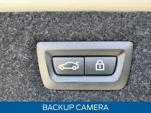 Used 2017 BMW 540i xDrive image 8