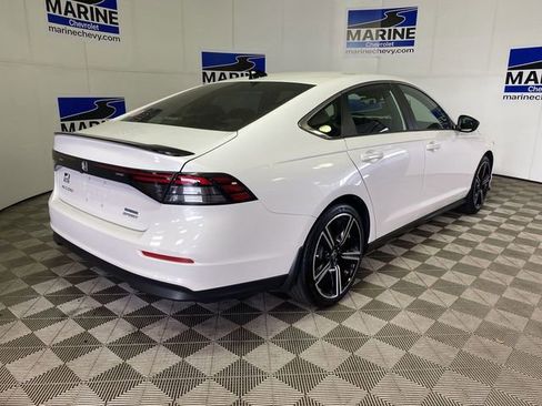 Used 2025 Honda Accord Sport image 13