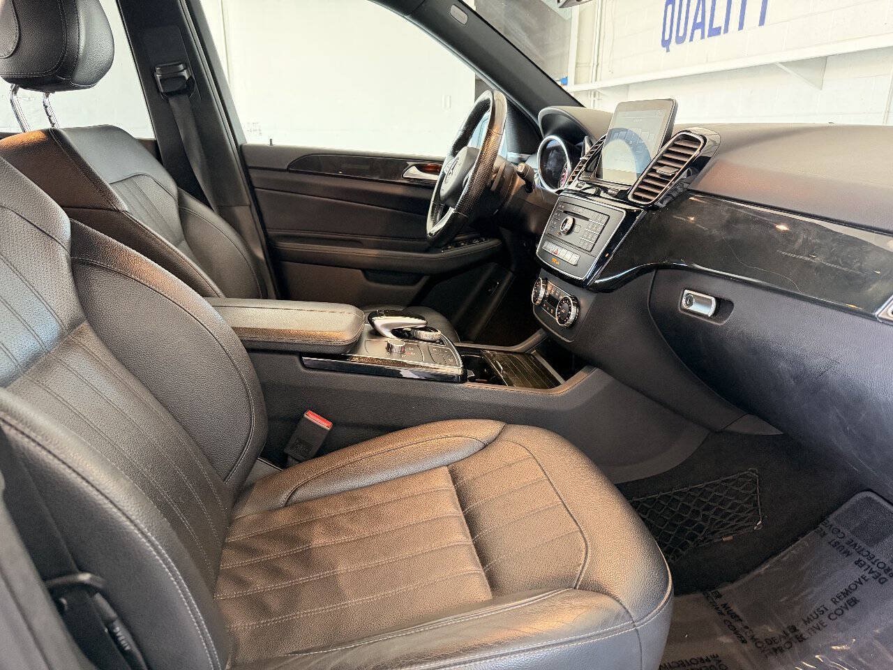Used 2018 Mercedes-Benz GLE 350 4MATIC image 19