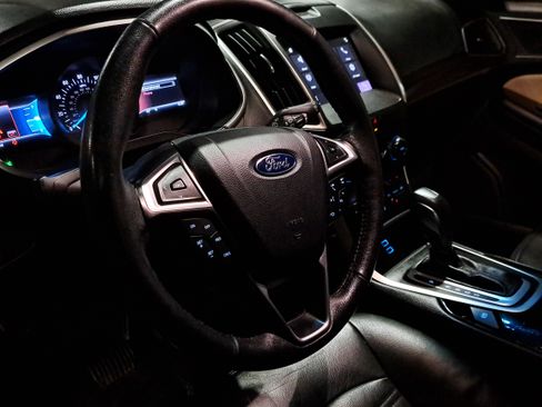 Used 2016 Ford Edge SEL w/ Equipment Group 201A image 19