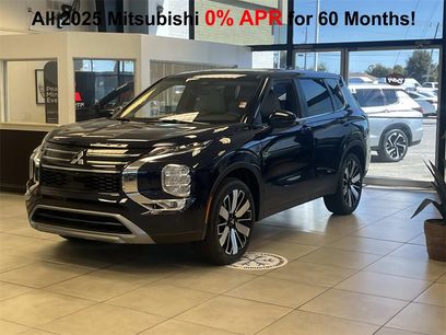 New 2025 Mitsubishi Outlander SE