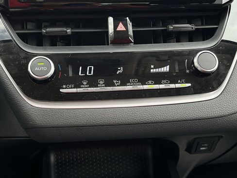 Used 2024 Toyota Corolla LE FWD image 18