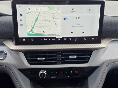 New 2026 Ford Explorer Active image 32