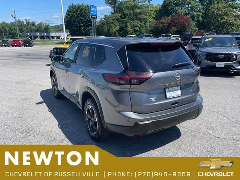 Used 2024 Nissan Rogue SV AWD/4WD image 42