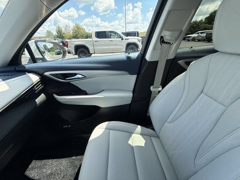 Certified 2025 Buick Envision Avenir AWD/4WD image 26